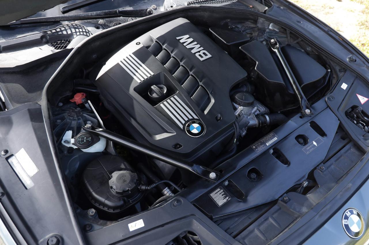 BMW 528i photo 44