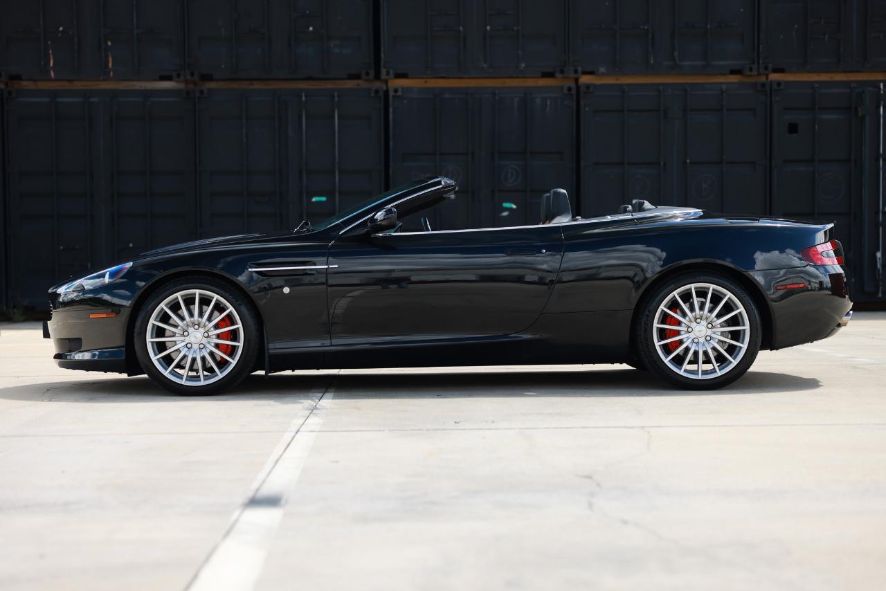 Aston Martin DB9  2006