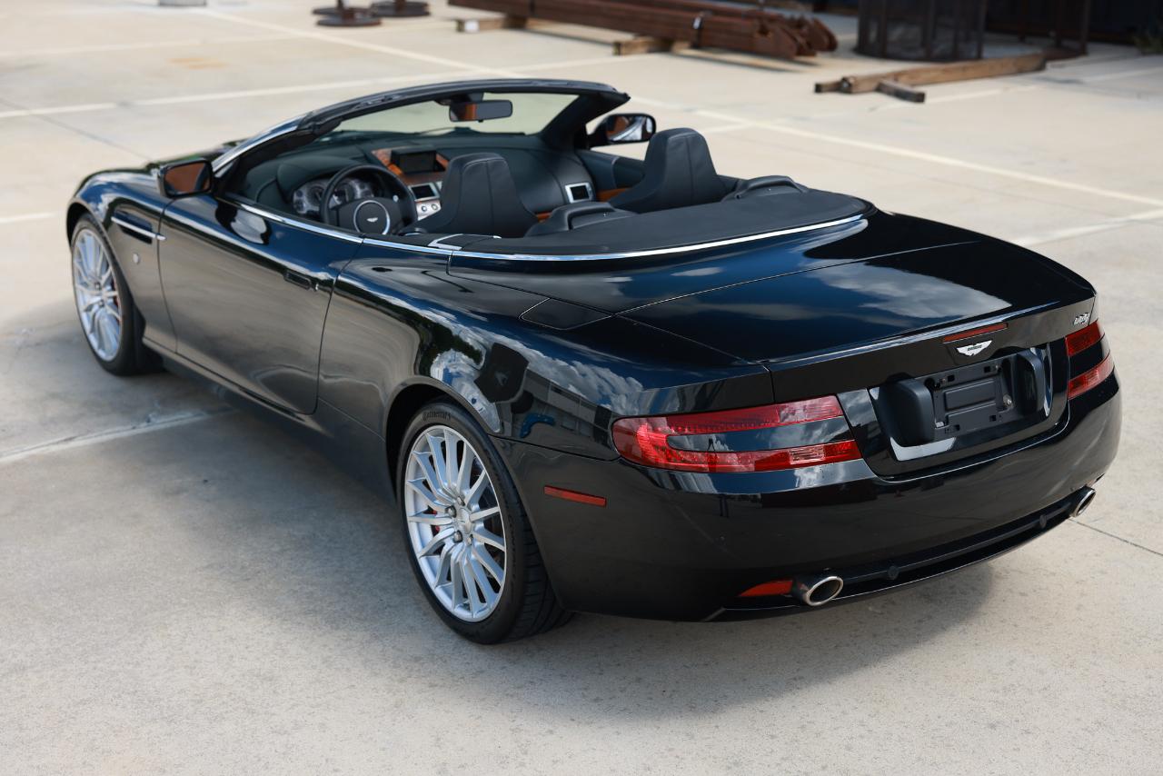 Aston Martin DB9  2006