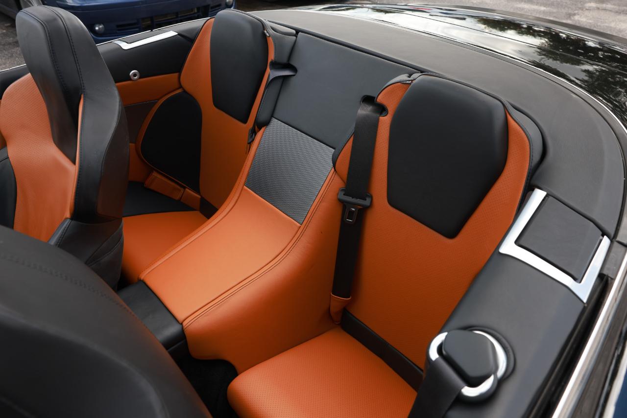 Aston Martin DB9  2006