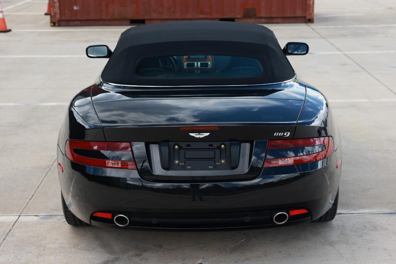 Aston Martin DB9  2006