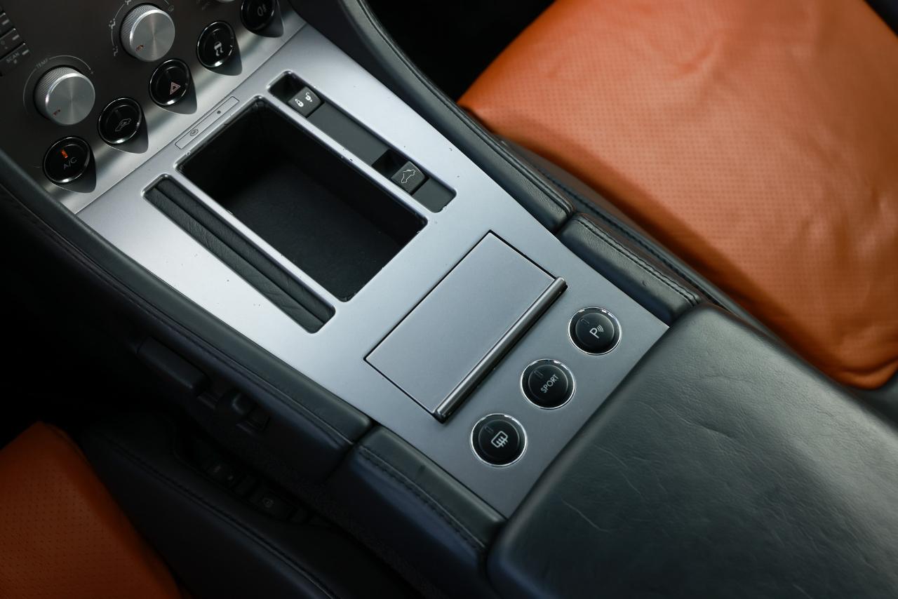 Aston Martin DB9  2006