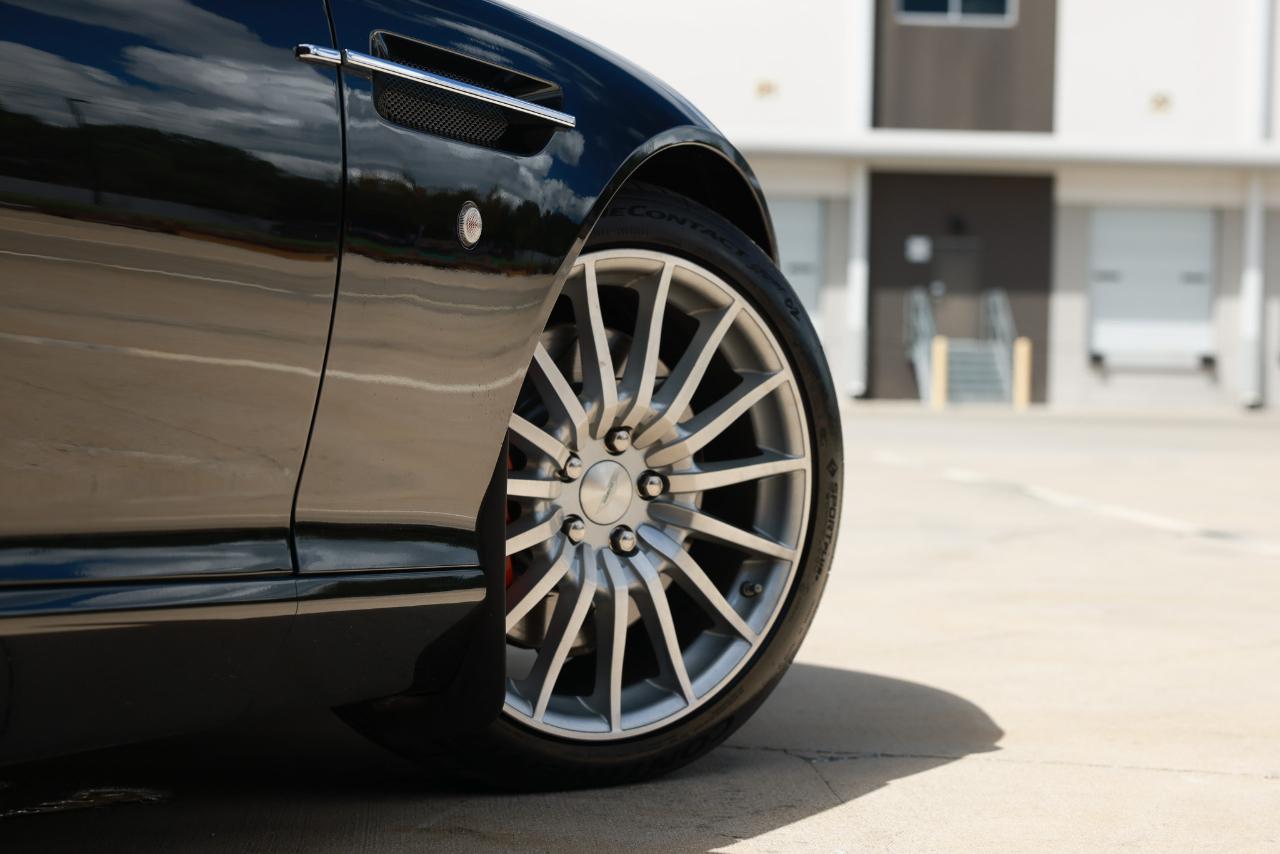 Aston Martin DB9  2006