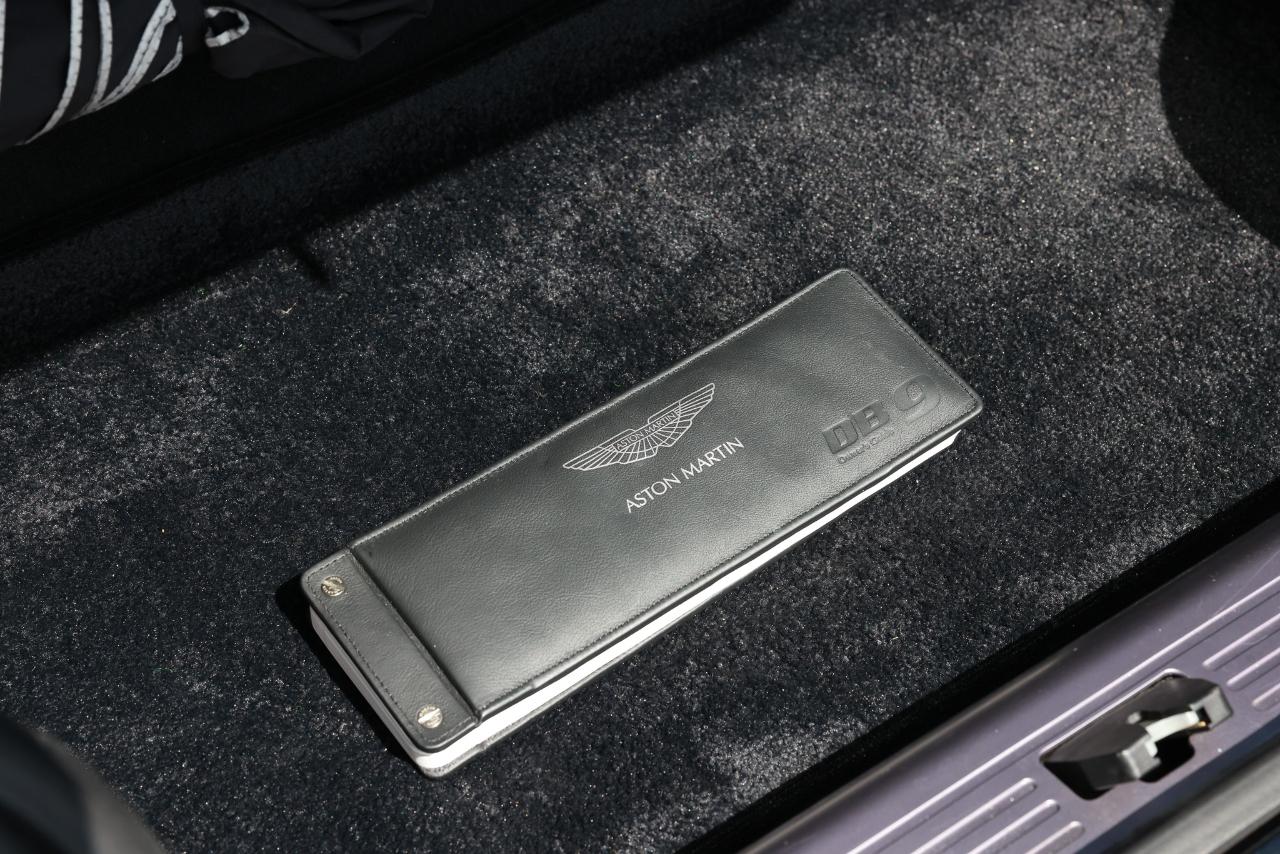 Aston Martin DB9  2006