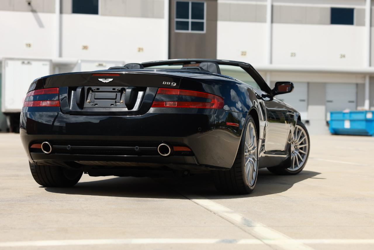 Aston Martin DB9  2006