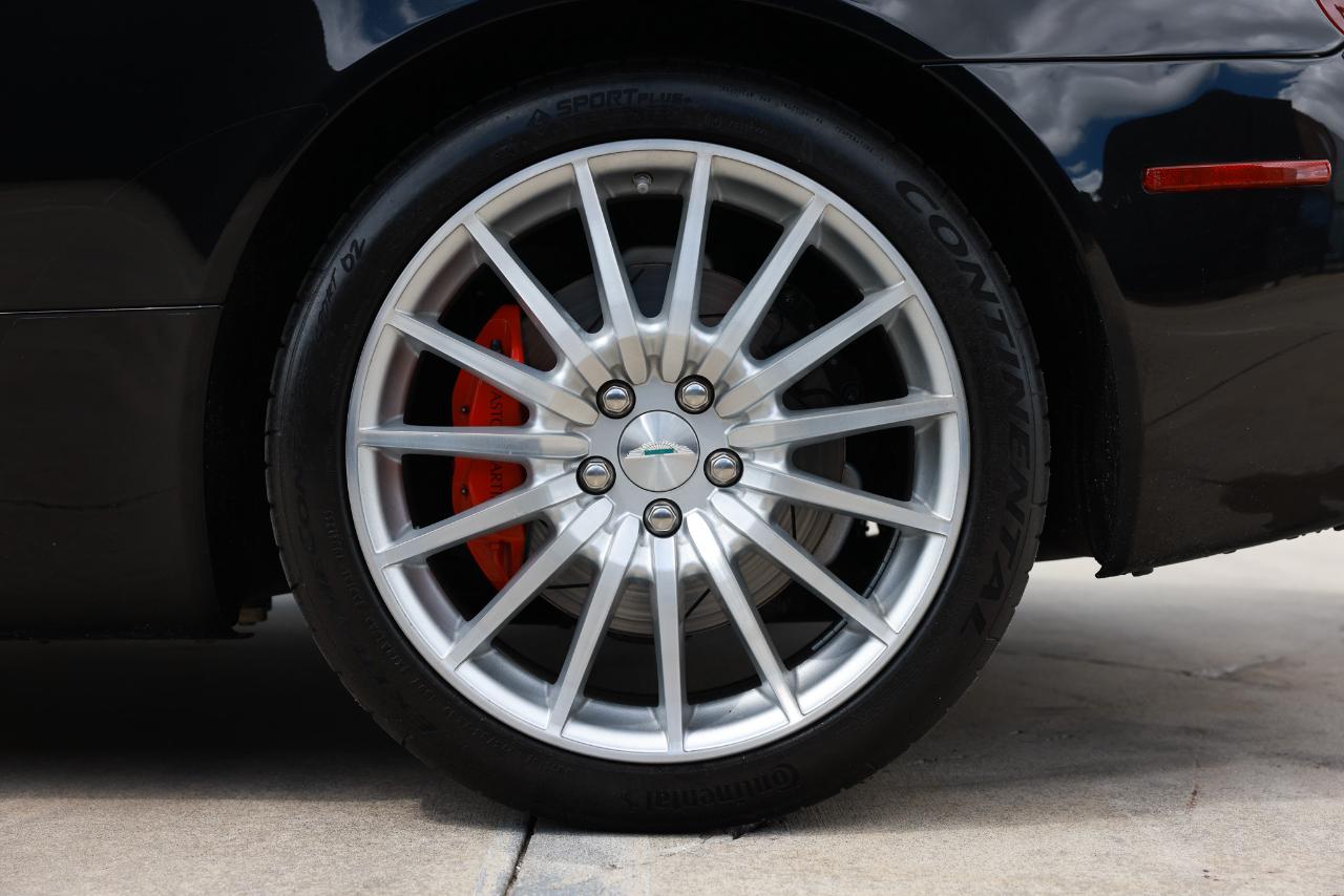 Aston Martin DB9  2006