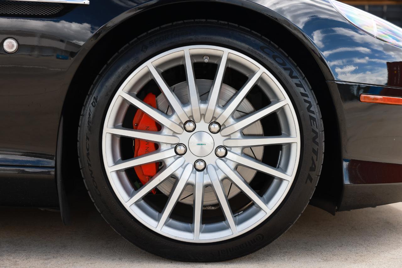 Aston Martin DB9  2006