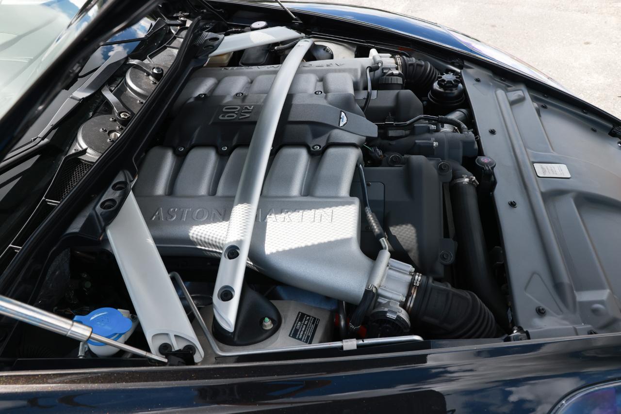 Aston Martin DB9  2006