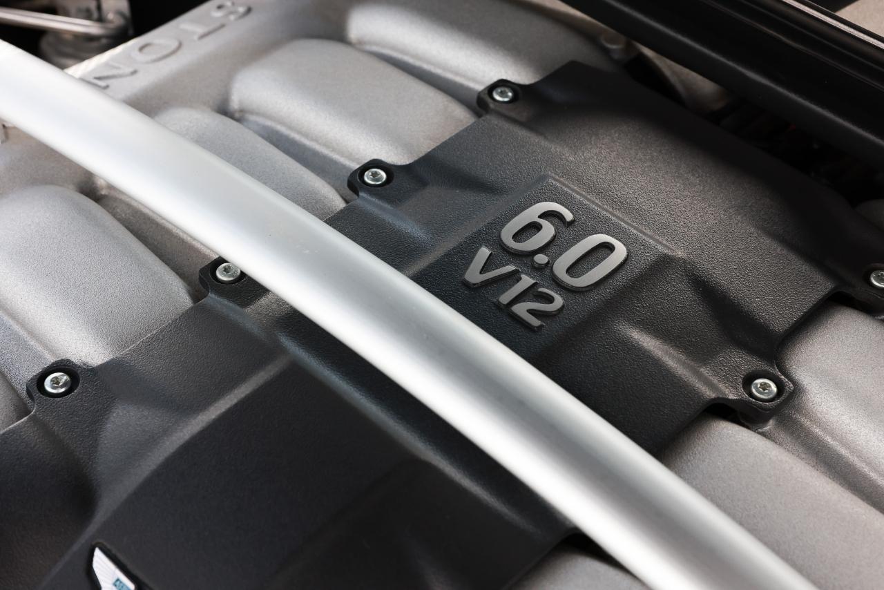 Aston Martin DB9  2006