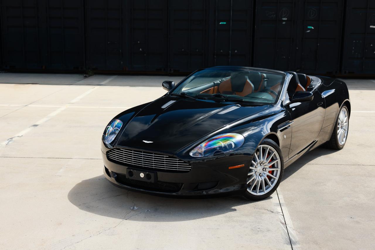 Aston Martin DB9  2006