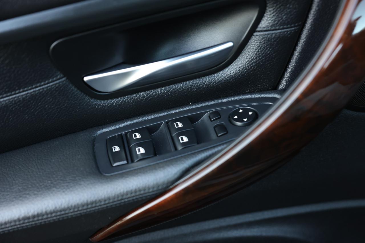 BMW 3 Series  2013