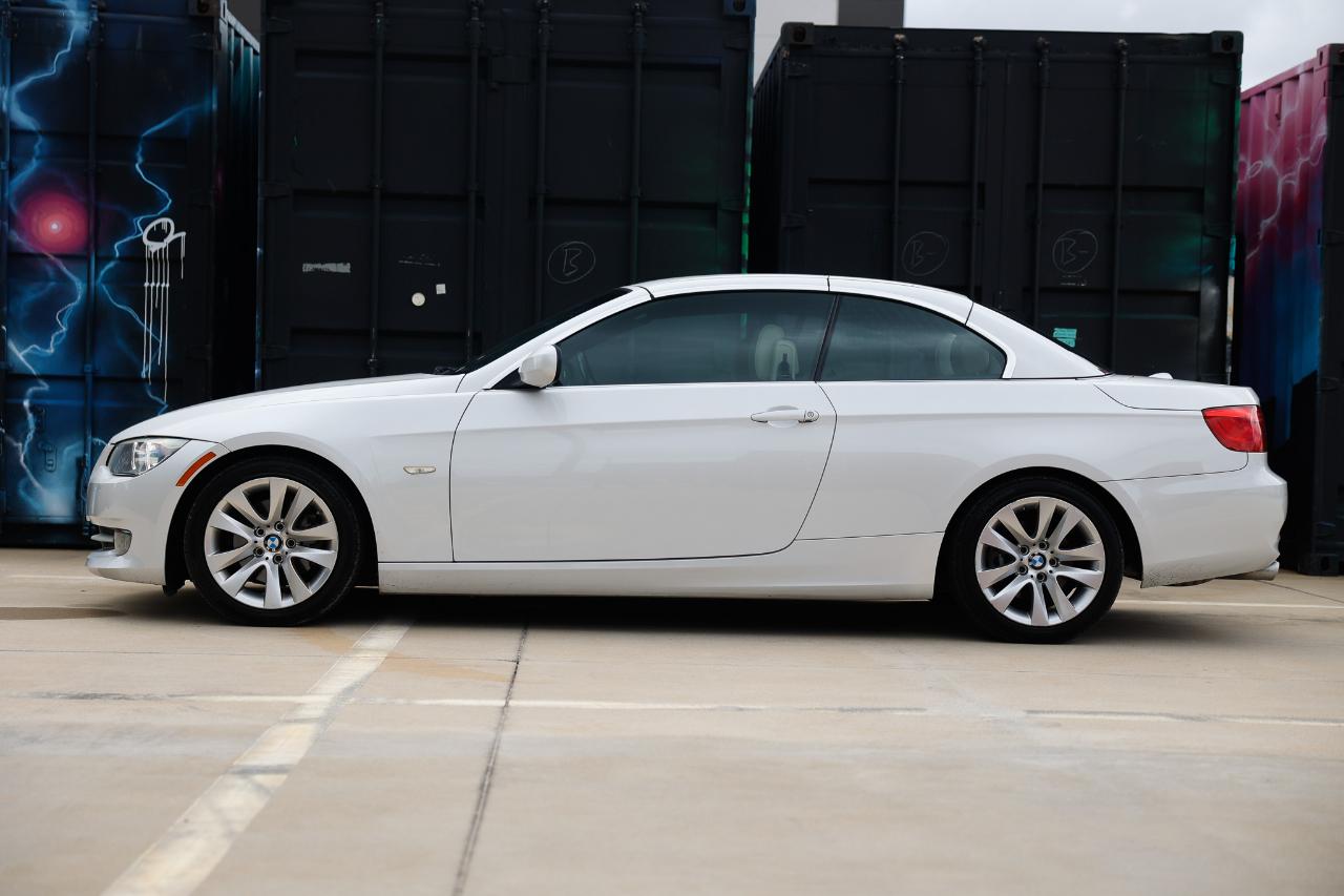 BMW 328i photo 3