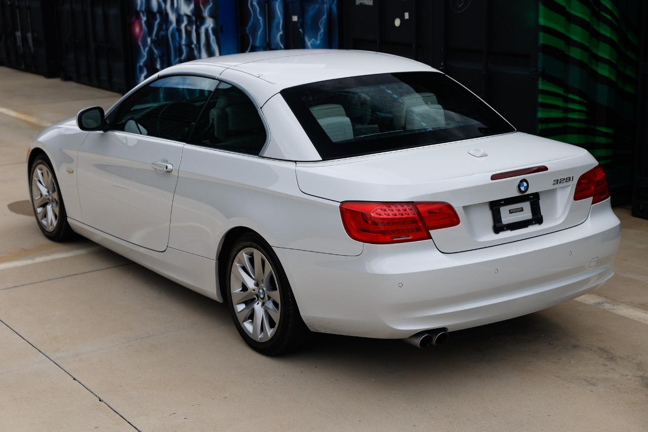 BMW 328i photo 5