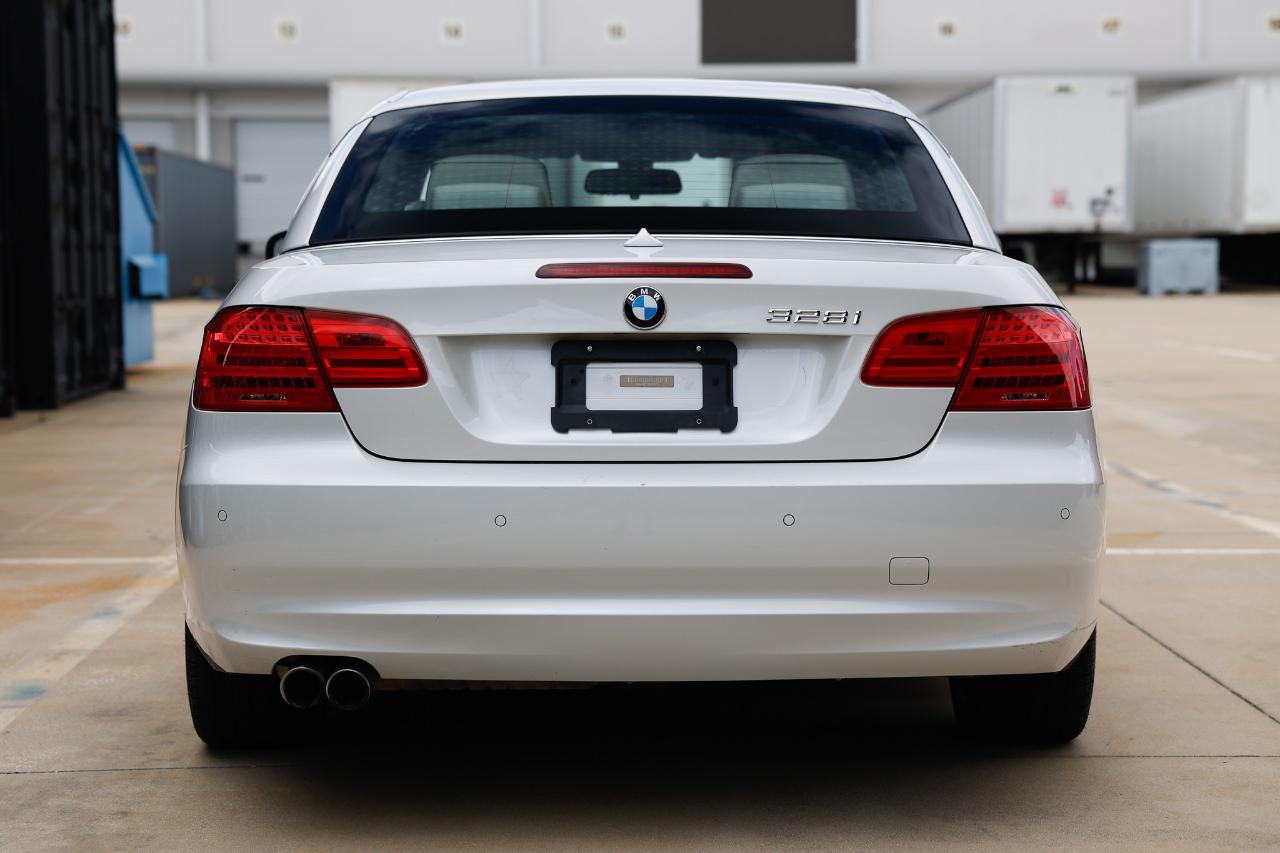 BMW 328i photo 7