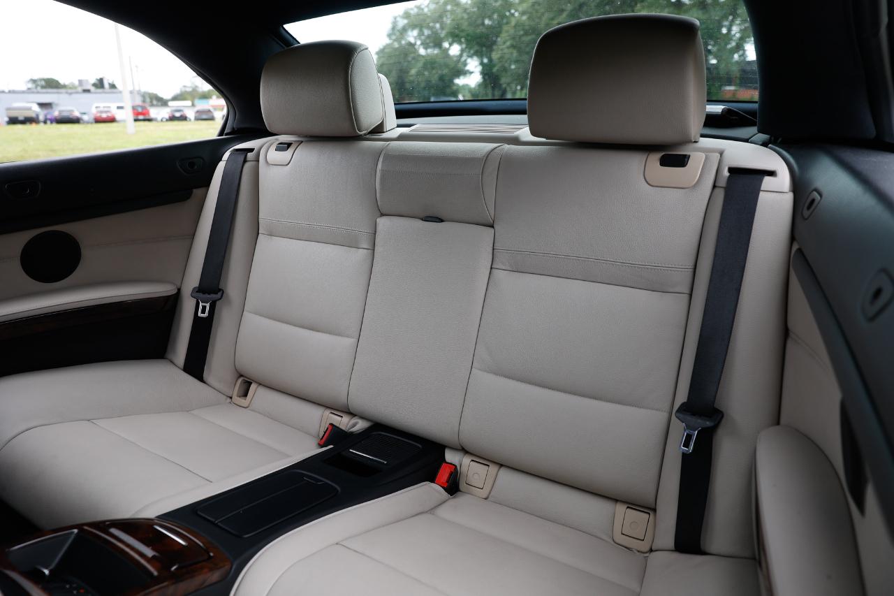 BMW 328i photo 8