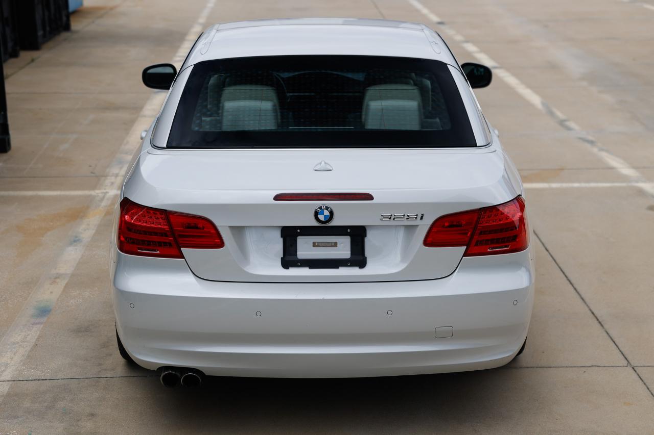 BMW 328i photo 9
