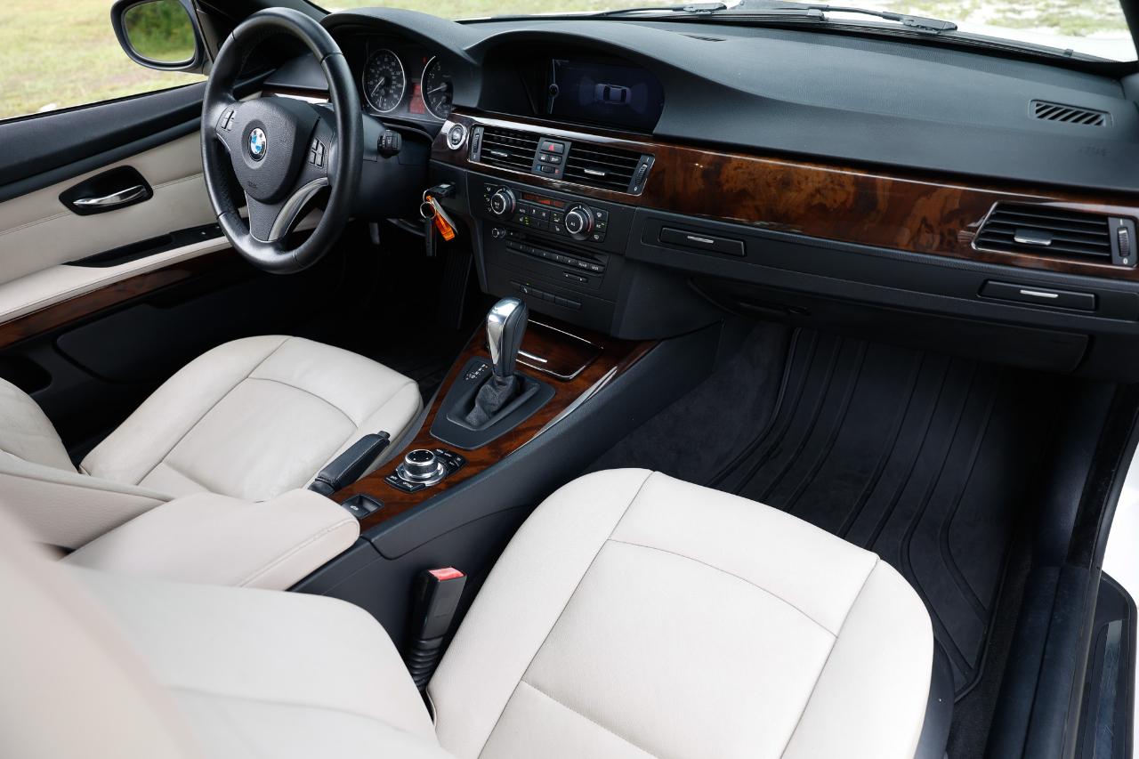 BMW 328i photo 18