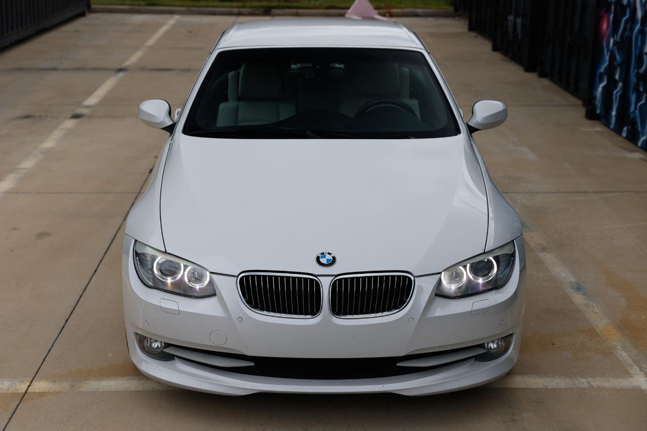 BMW 328i photo 19