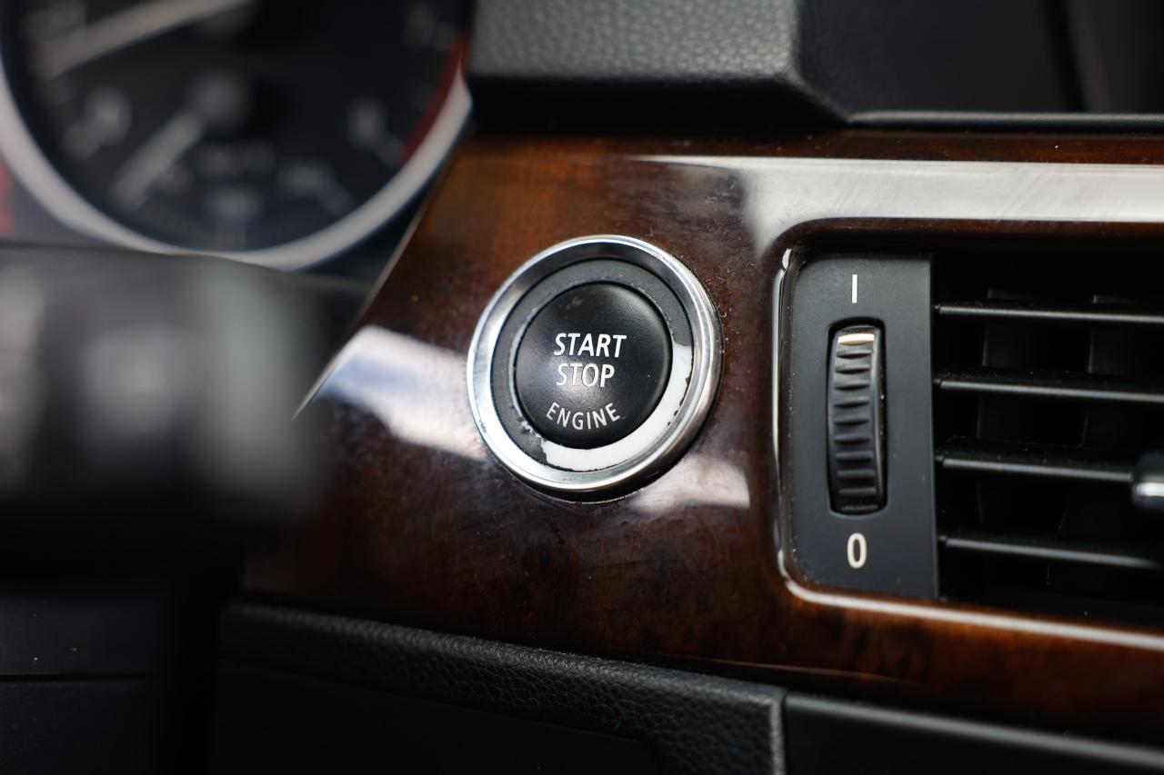 BMW 328i photo 28