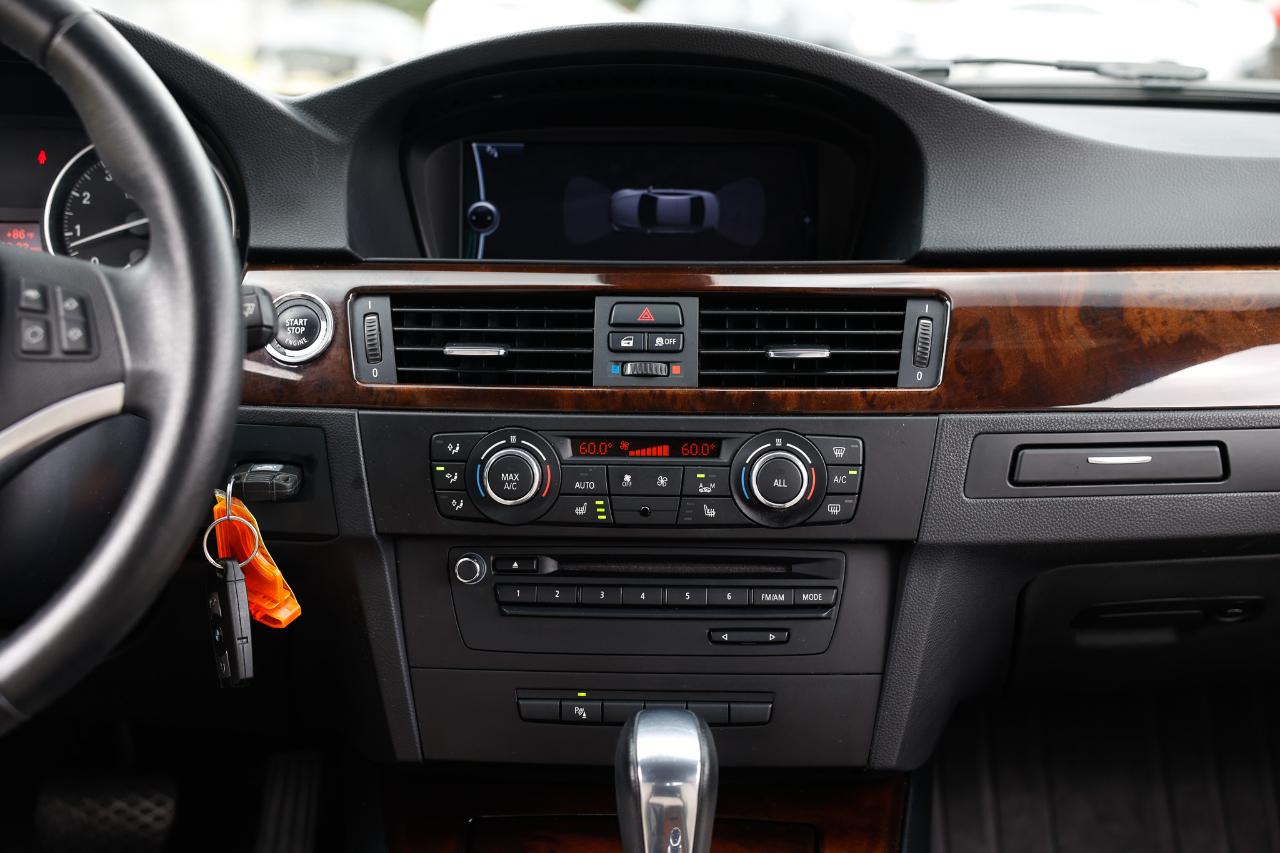 BMW 328i photo 35