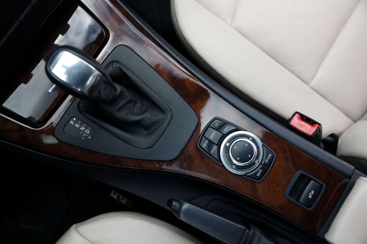 BMW 328i photo 37