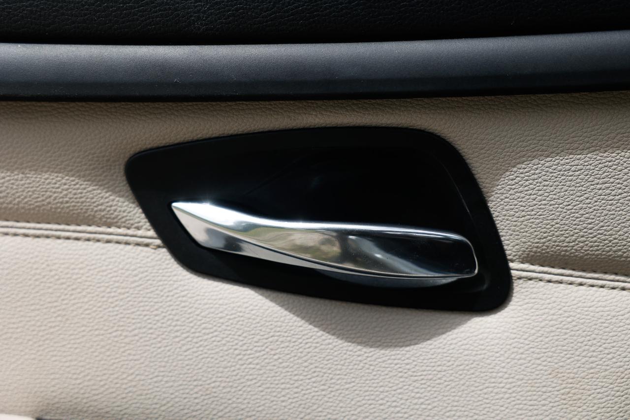 BMW 328i photo 43