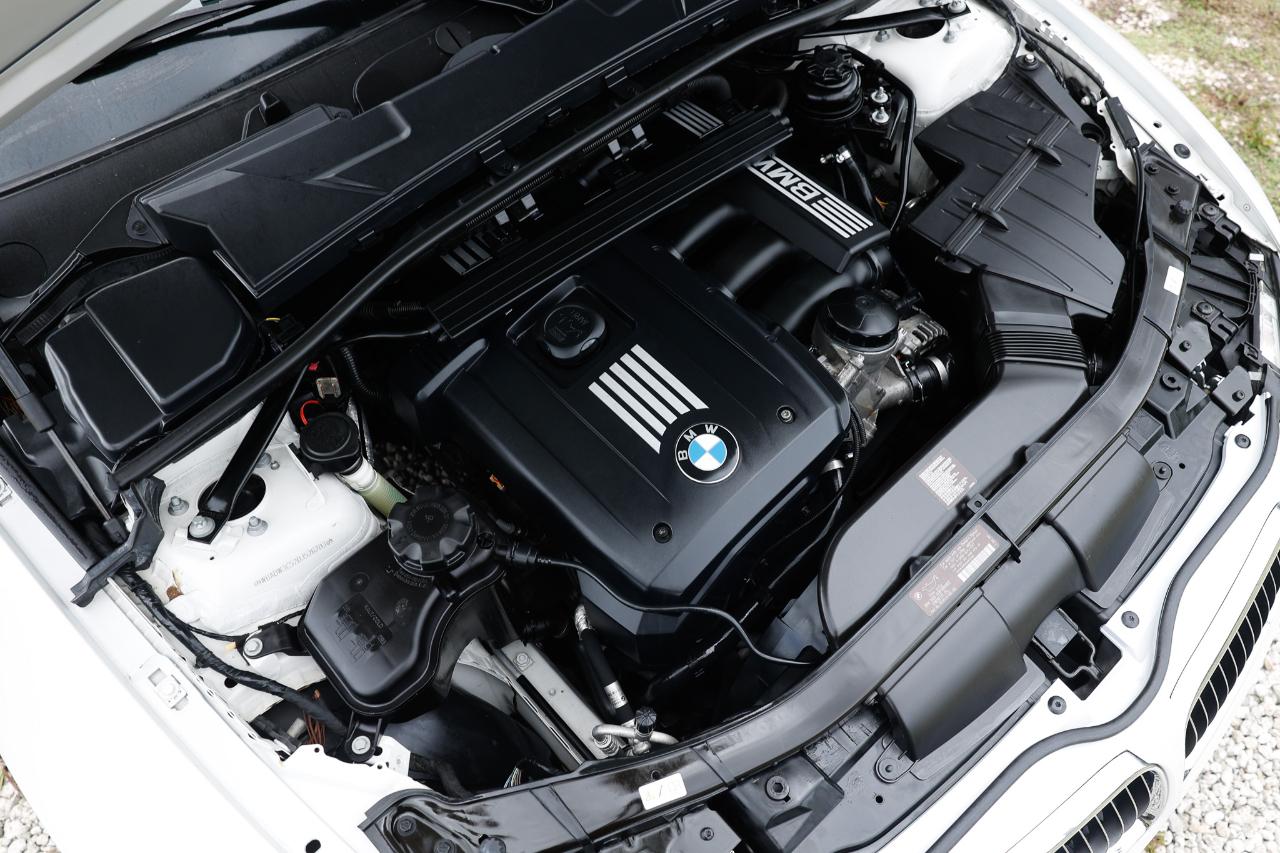 BMW 328i photo 48