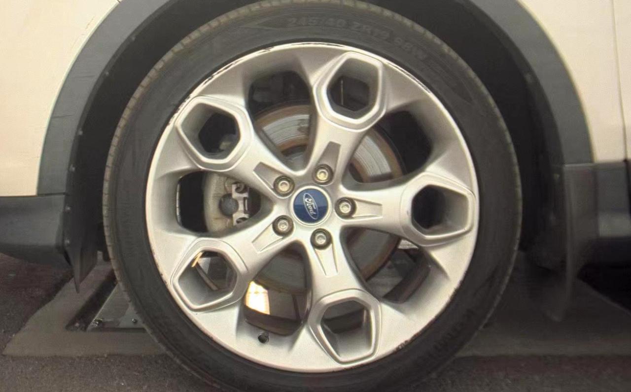 Ford Escape  2014