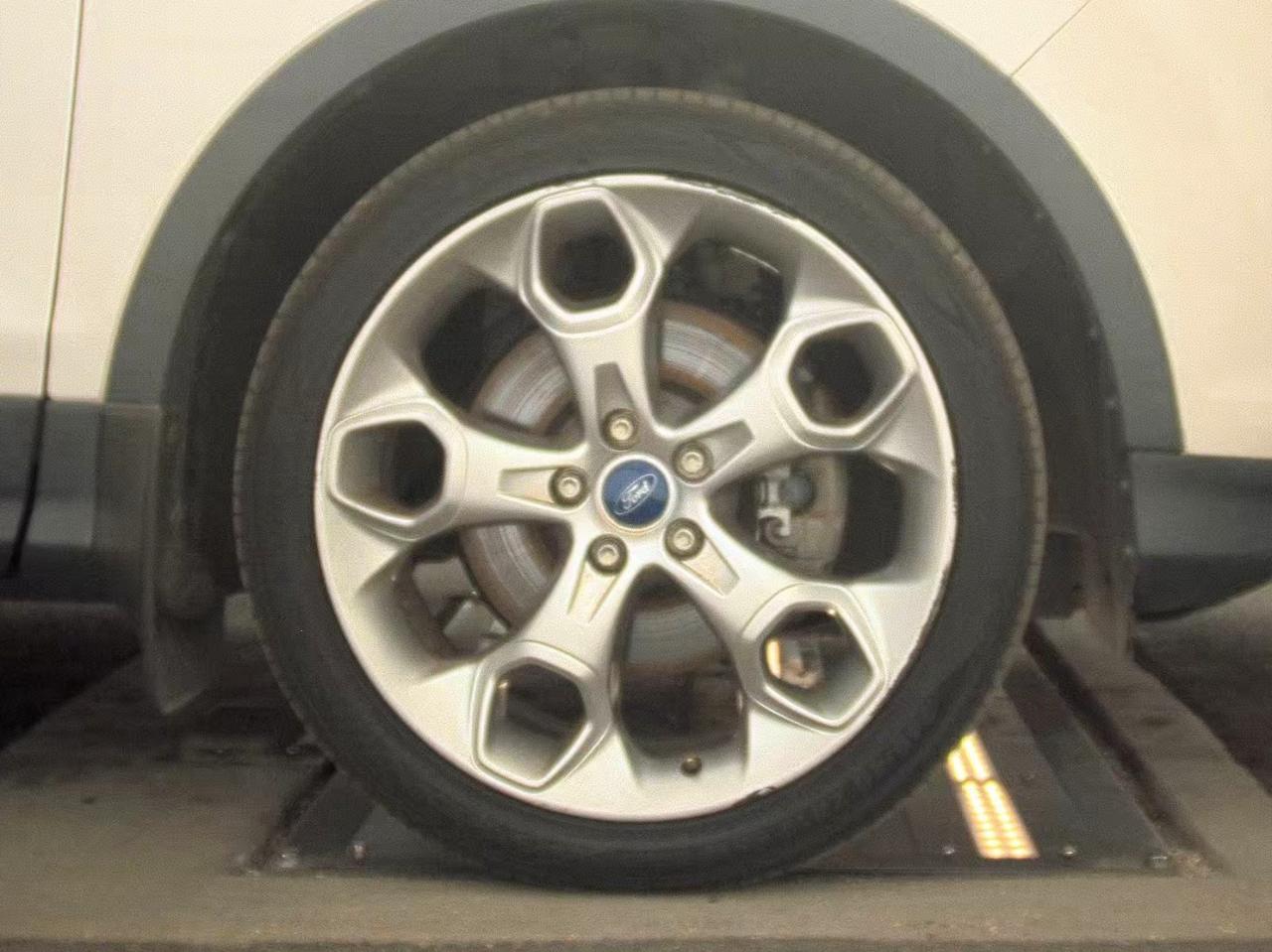 Ford Escape  2014