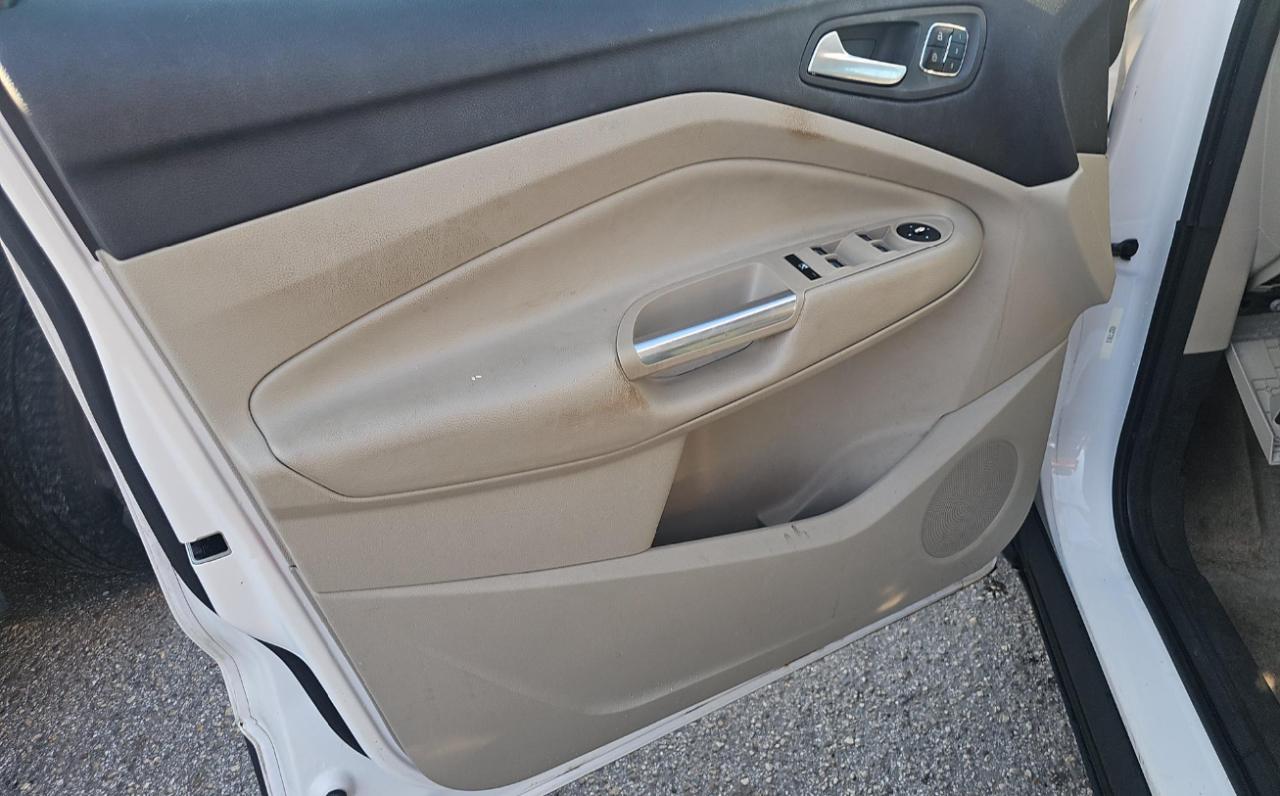 Ford Escape  2014