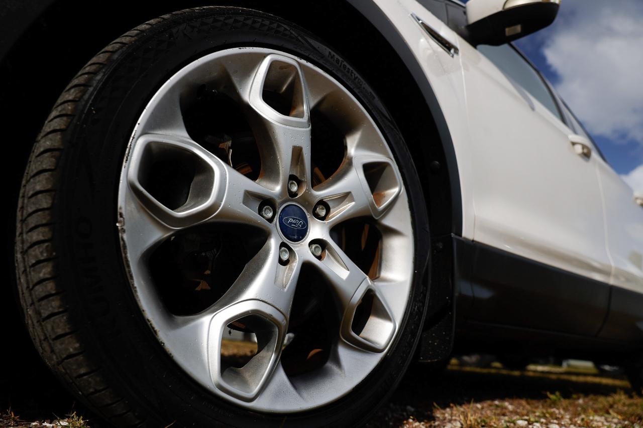 Ford Escape  2014