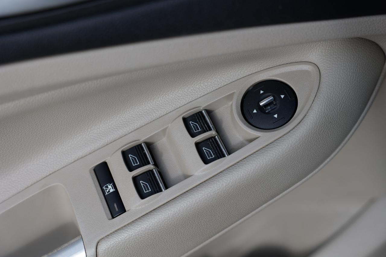 Ford Escape  2014