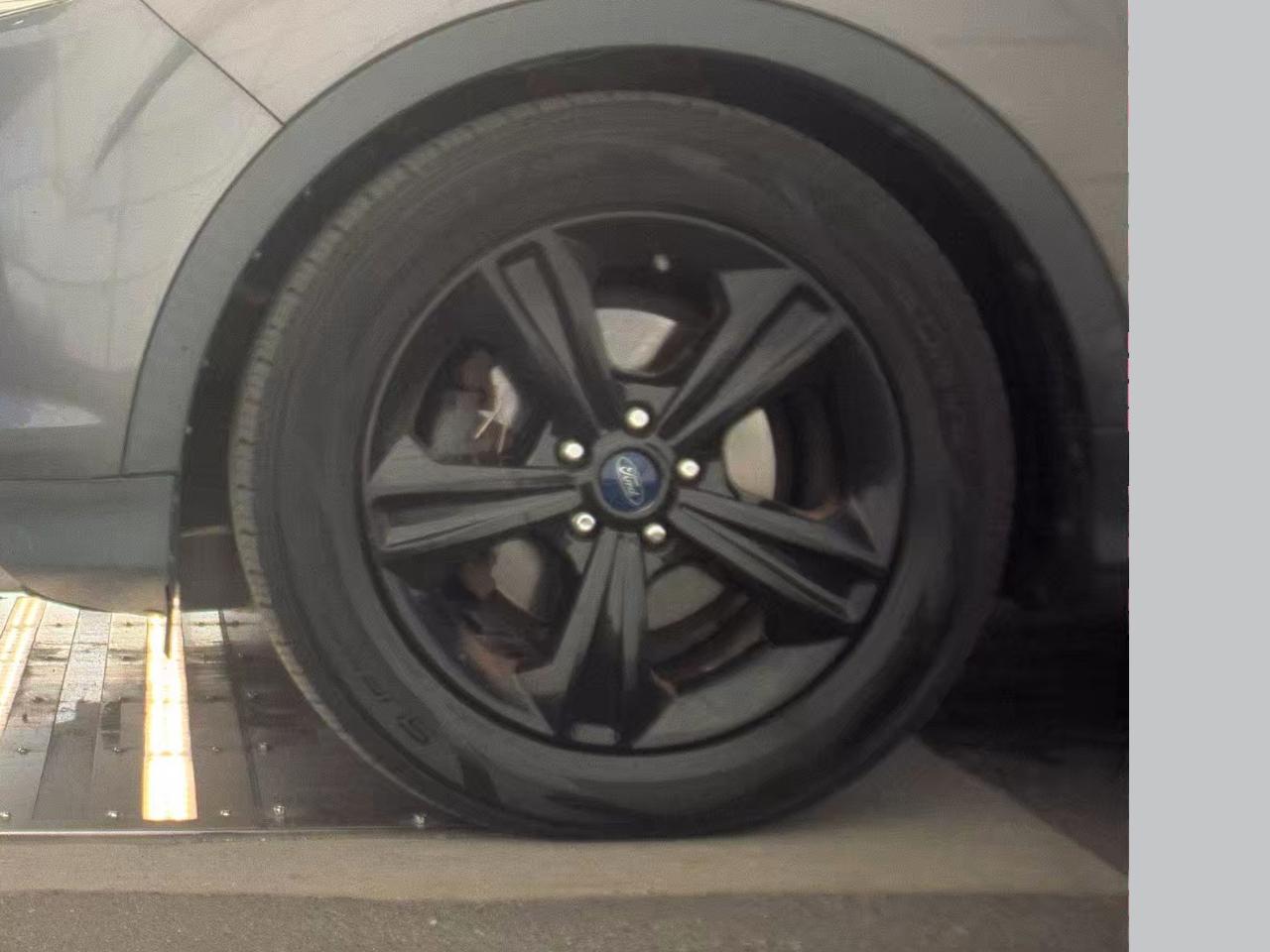 Ford Escape  2014