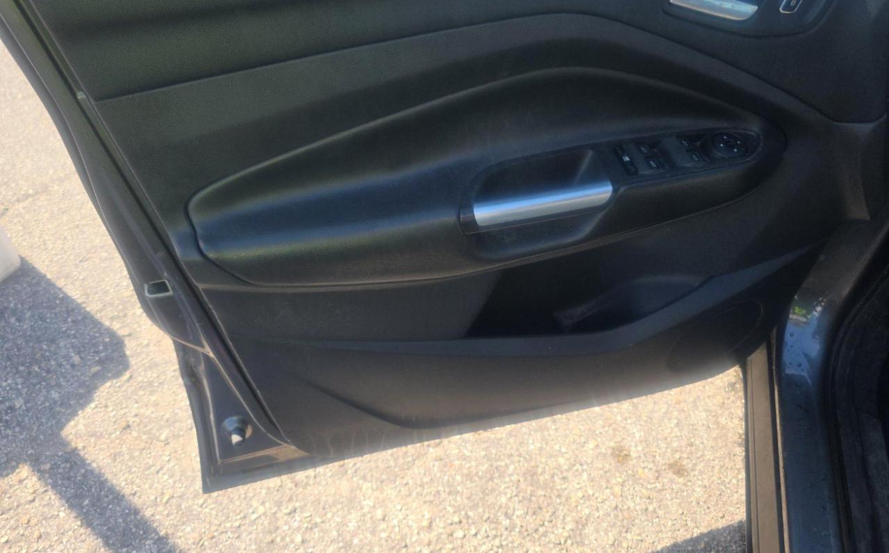 Ford Escape  2014
