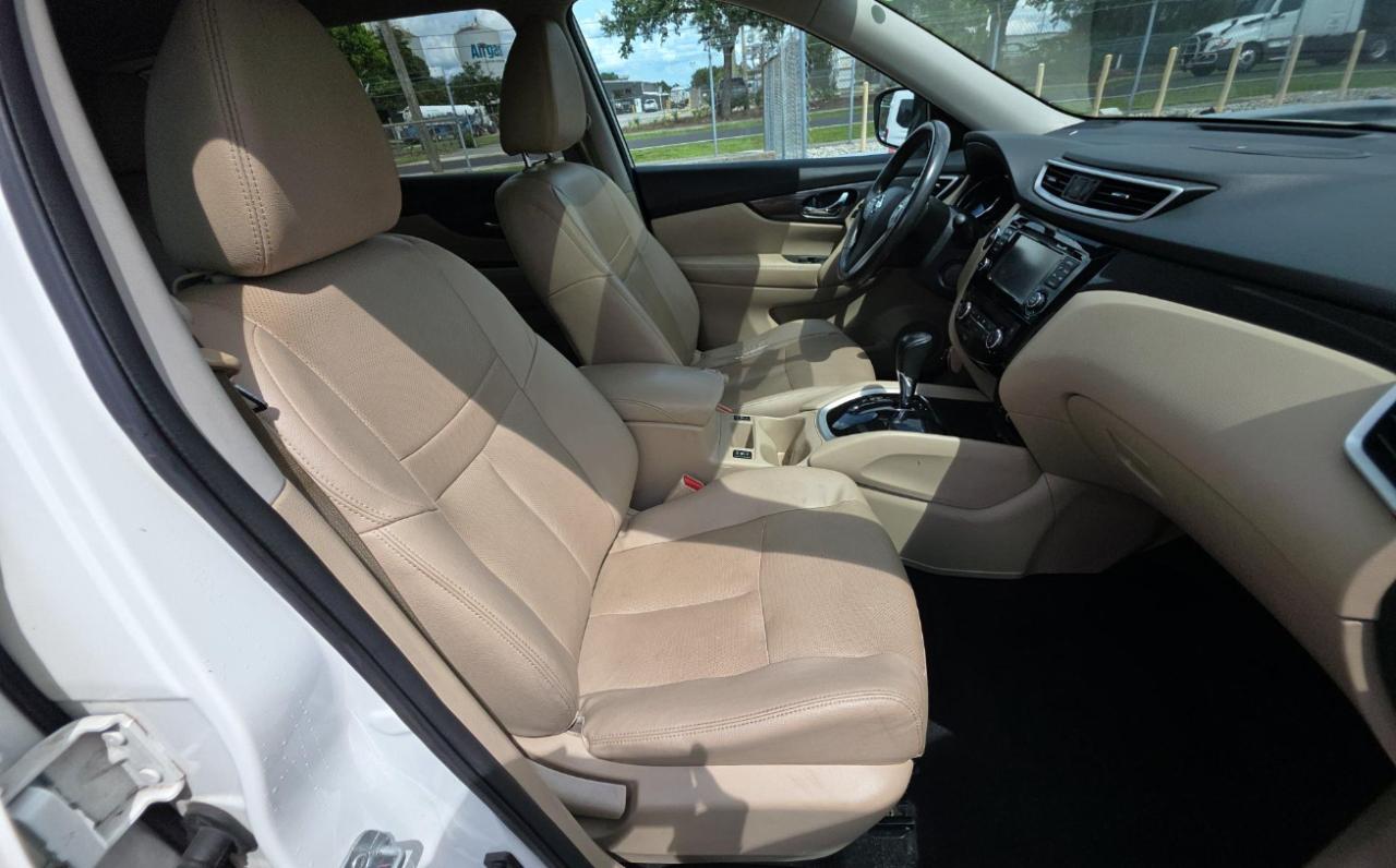 Nissan Rogue  2016