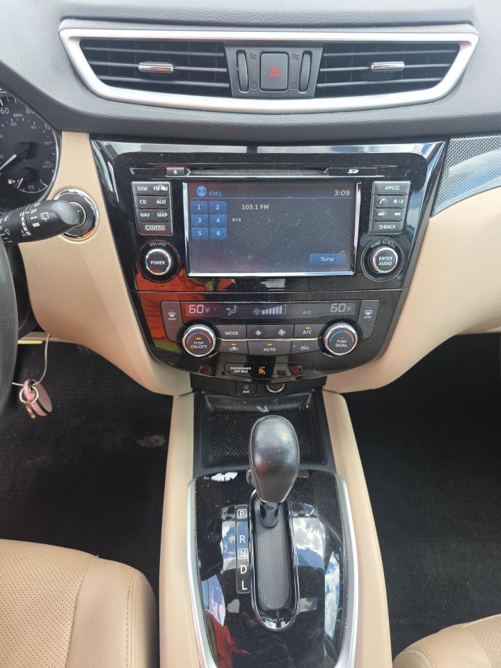 Nissan Rogue  2016