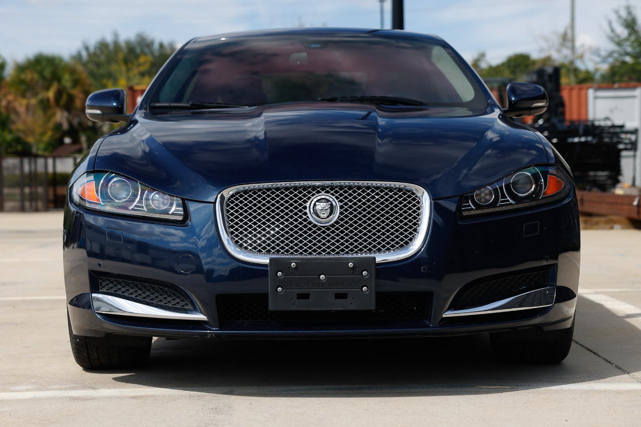 Jaguar XF  2012