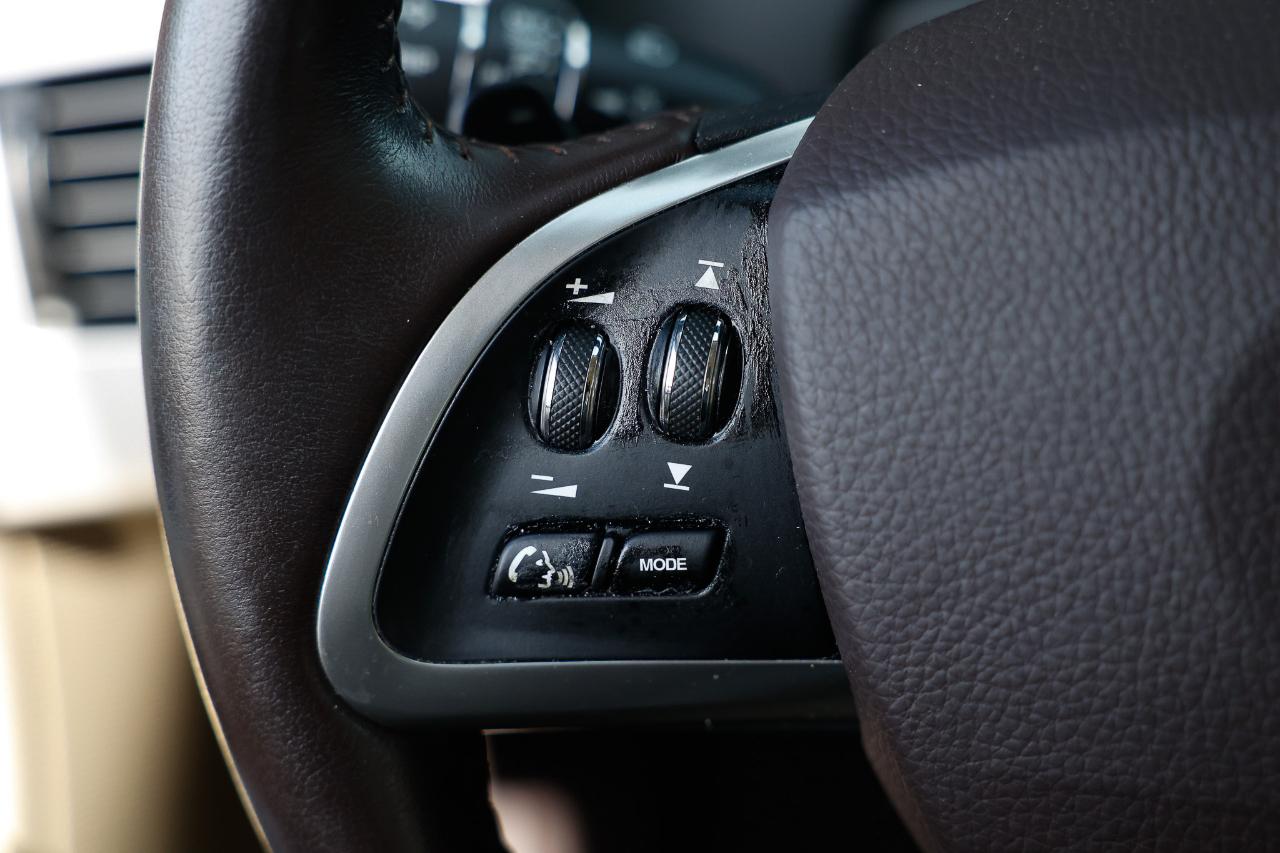 Jaguar XF  2012