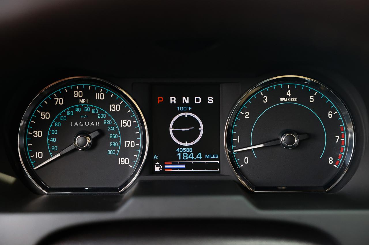 Jaguar XF  2012