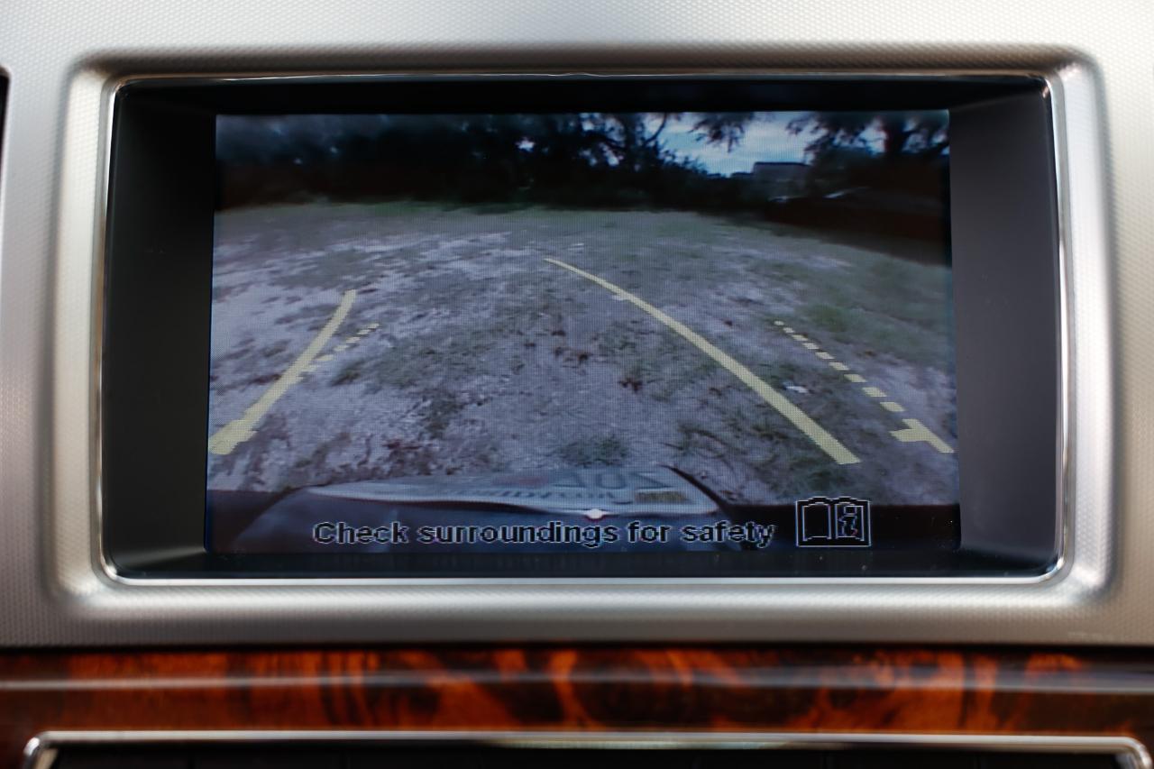 Jaguar XF  2012