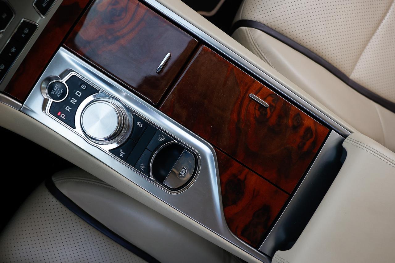 Jaguar XF  2012
