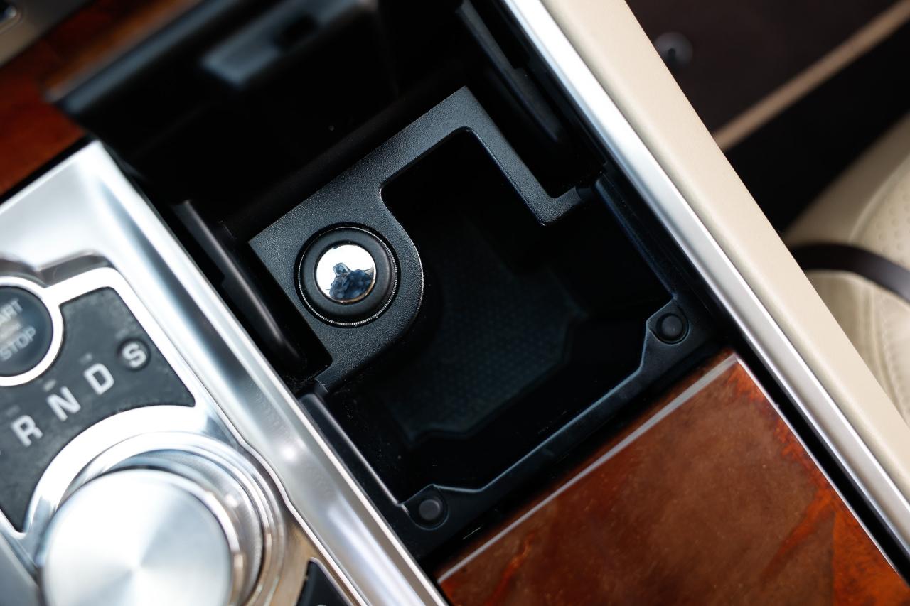 Jaguar XF  2012