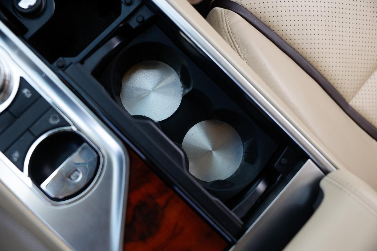 Jaguar XF  2012
