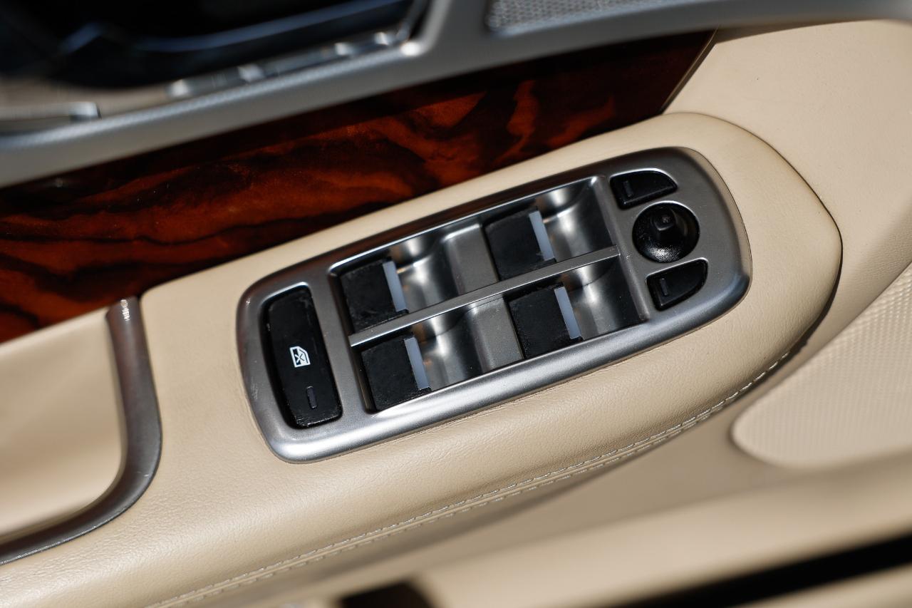 Jaguar XF  2012