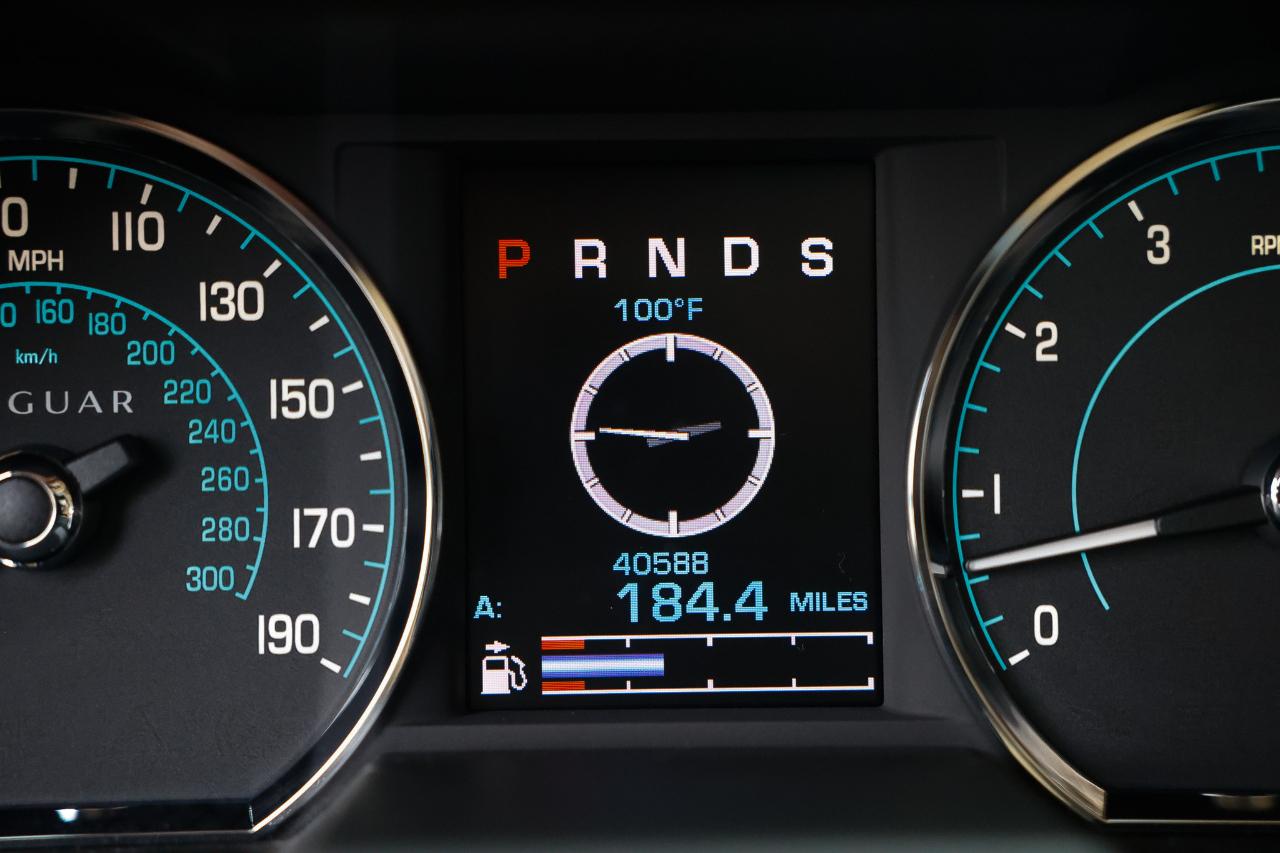 Jaguar XF  2012