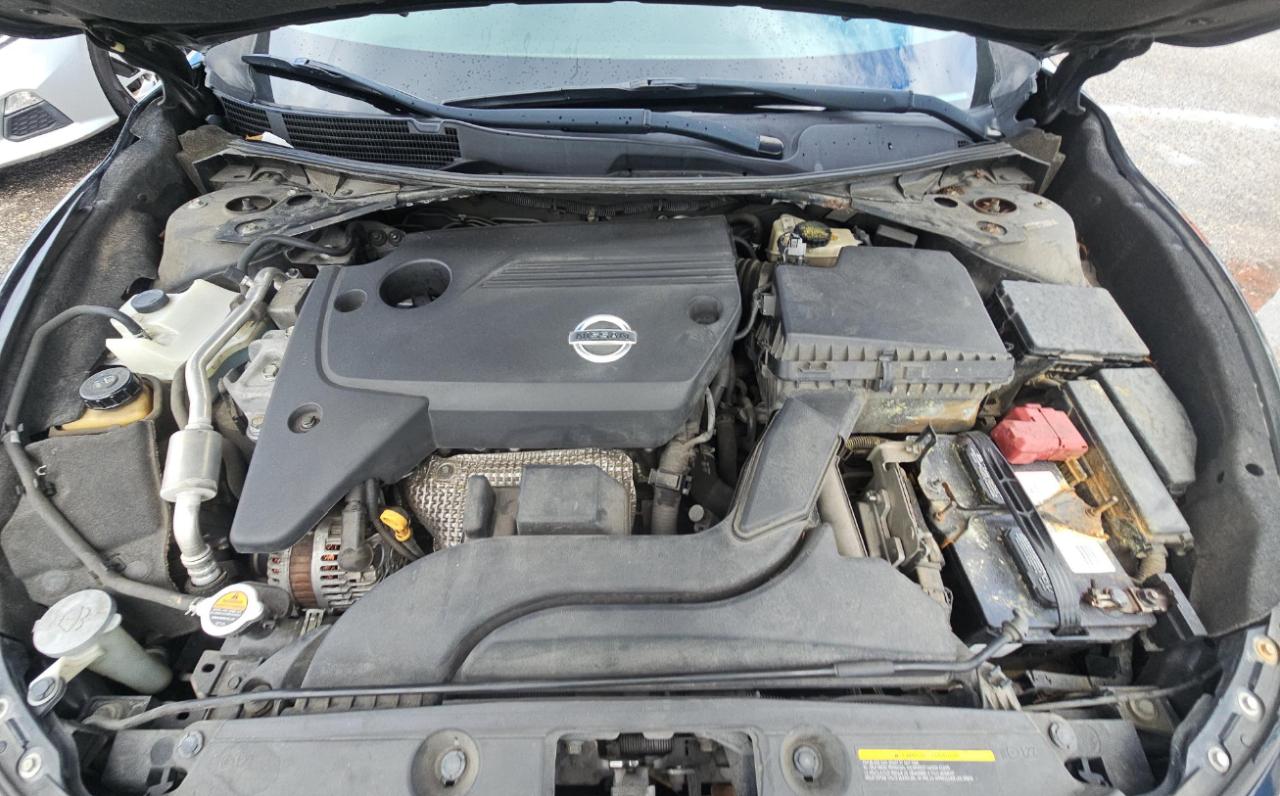 Nissan Altima  2014