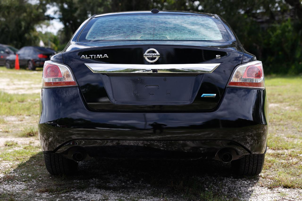 Nissan Altima  2014
