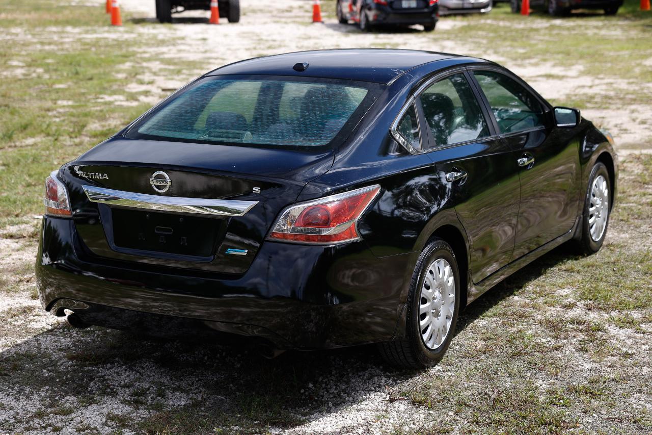 Nissan Altima  2014