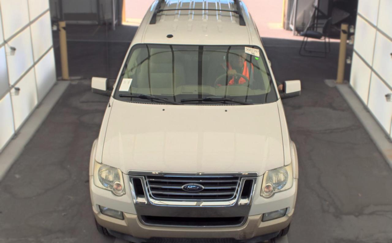 Ford Explorer  2010