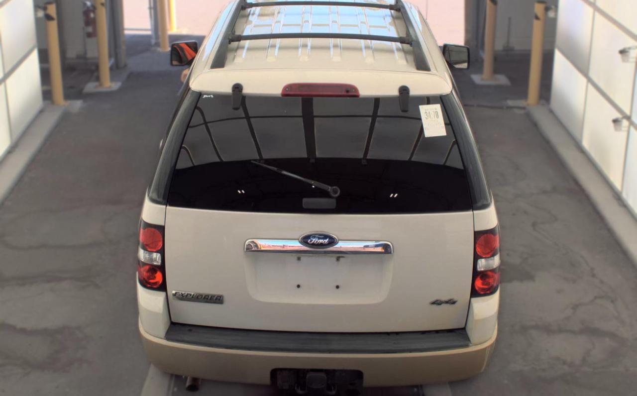 Ford Explorer  2010